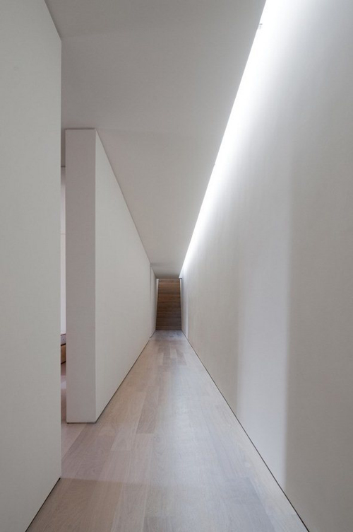 Pedro-Reis floating walls