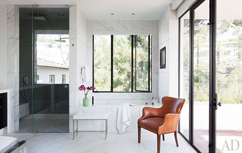 darren-star-waldo-fernandez-hollywood-13-master-bathroom