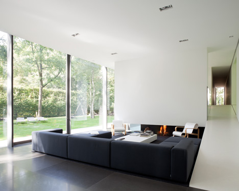 dezeen_Villa-Roces-by-Govaert-Vanhoutte_15b