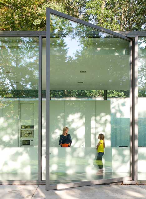 dezeen_Villa-Roces-by-Govaert-Vanhoutte_32