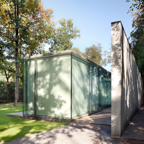 dezeen_Villa-Roces-by-Govaert-Vanhoutte_5a